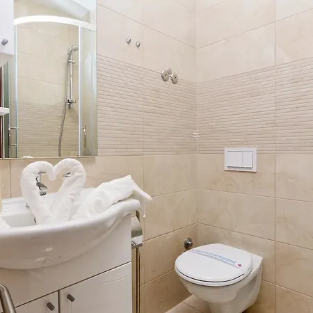 Maritea Apartman *
