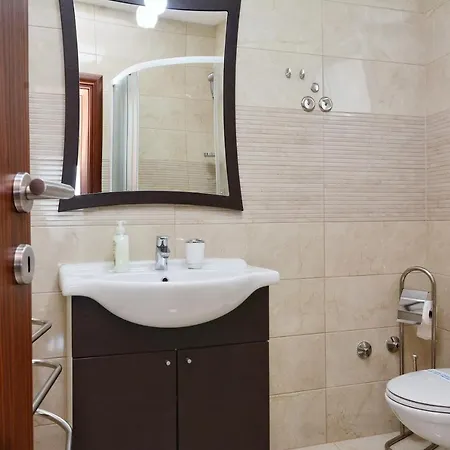 Maritea Apartment